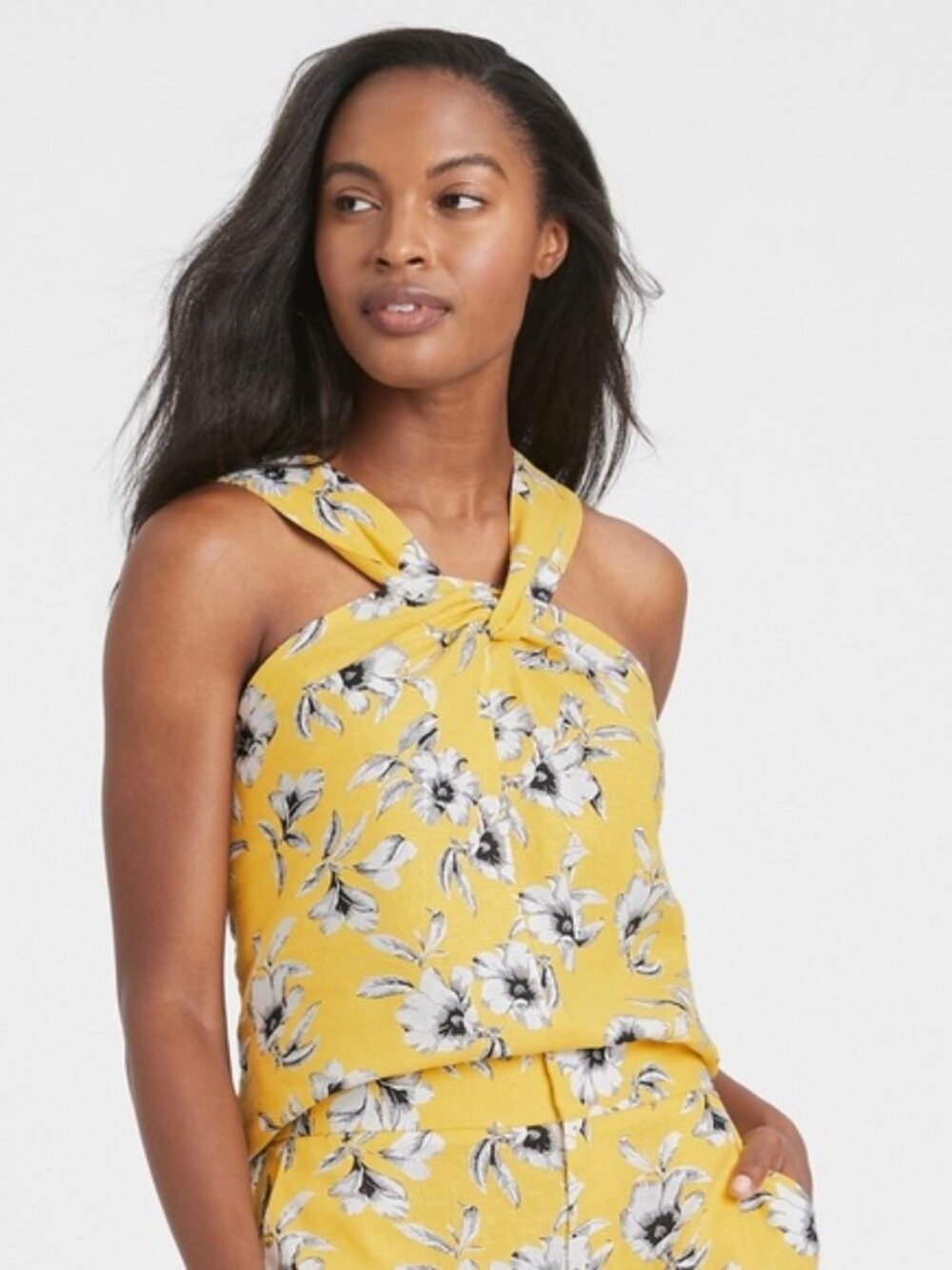 BR Linen Blend Twisted Halter Top and Bottoms size M